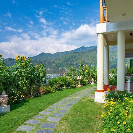Stayvista At The Oakridge 4 Bhk Villa In Dharamshala With Jacuzzi & Balcony Чамба Экстерьер фото