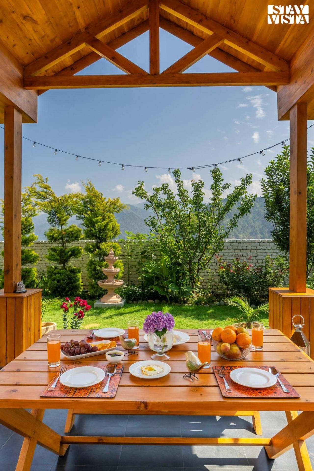 Stayvista At The Oakridge 4 Bhk Villa In Dharamshala With Jacuzzi & Balcony Чамба Экстерьер фото