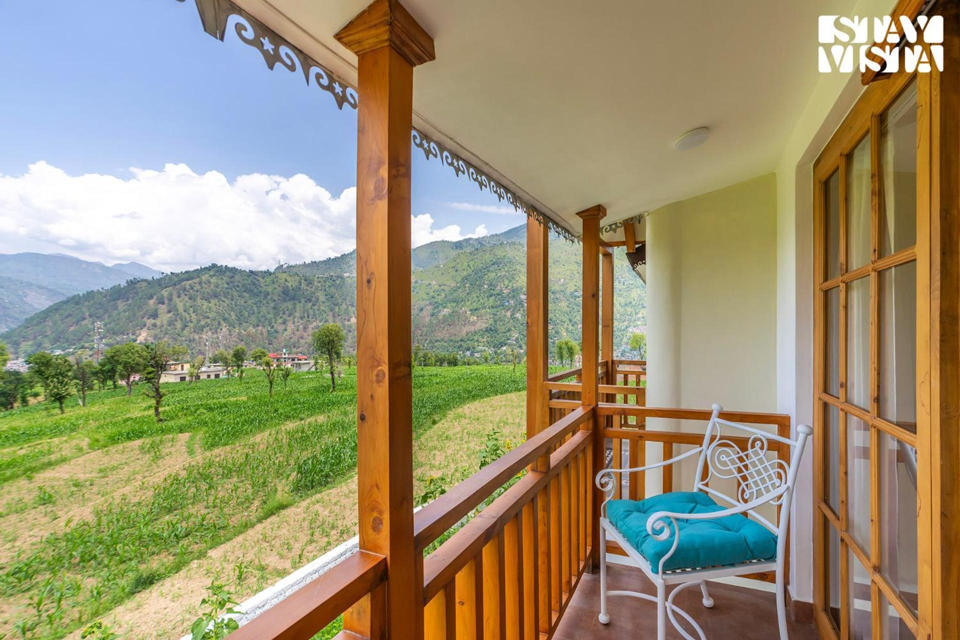 Stayvista At The Oakridge 4 Bhk Villa In Dharamshala With Jacuzzi & Balcony Чамба Экстерьер фото